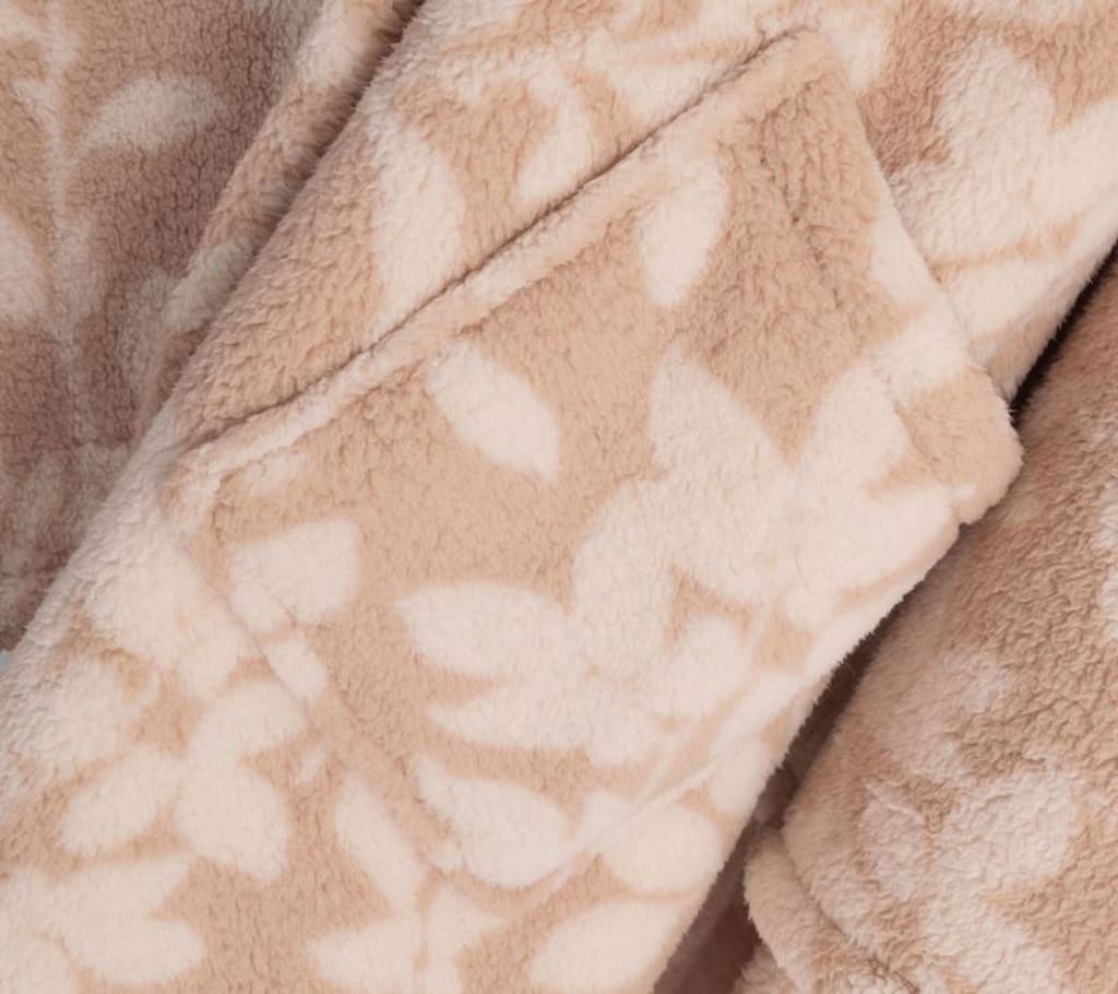 snugges™ Wearable Blanket