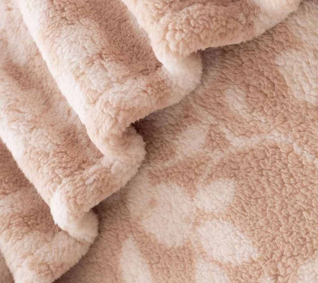 snugges™ Wearable Blanket